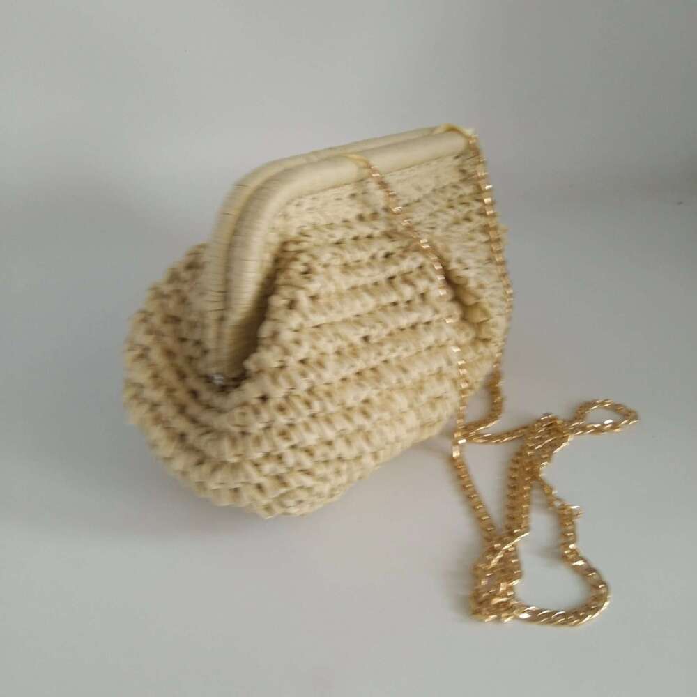 Handmade Beach Bag Western Style Fashion Chain Shoulder 2024 New Spring/Summer Clip Buckle Niche Grass Woven Women's Casual Crossbody Bag Kq2