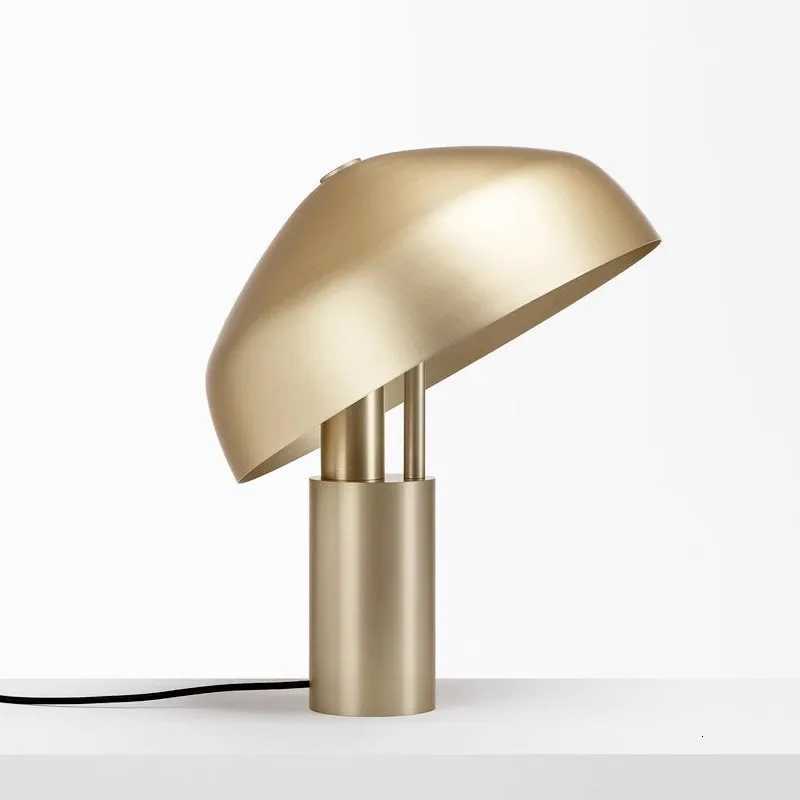 Nordic Luxury Gold Mushroom Desk Lamp Modern Simple Design for Living Room Bedroom Hotel Bedside s M251114