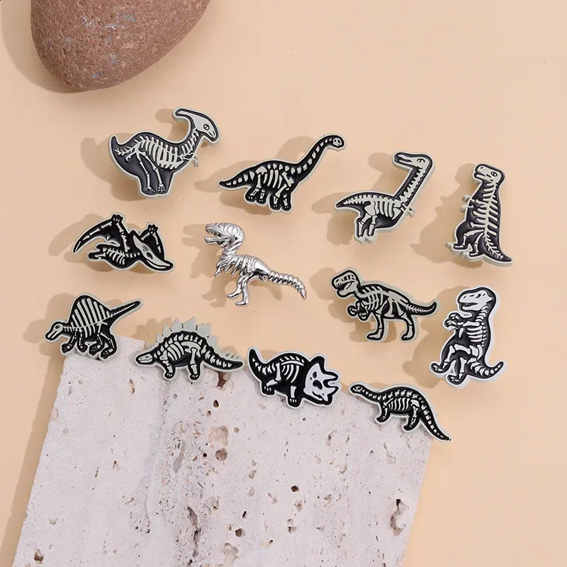 12 punk style skull dinosaur Brooch cartoon exquisite metal badge pins for backpack jewelry gifts 250409