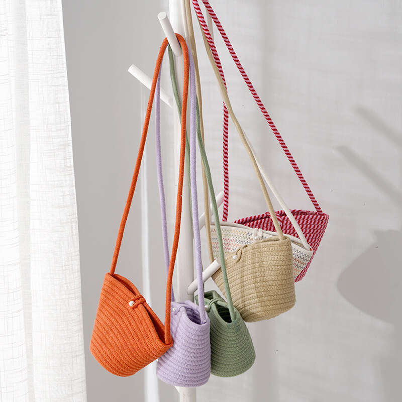 Handmade Beach Bag 2024 New Summer Grass Handmade Woven Women's Water Bucket Beach Mobile Change One Shoulder Crossbody Bag Kq2