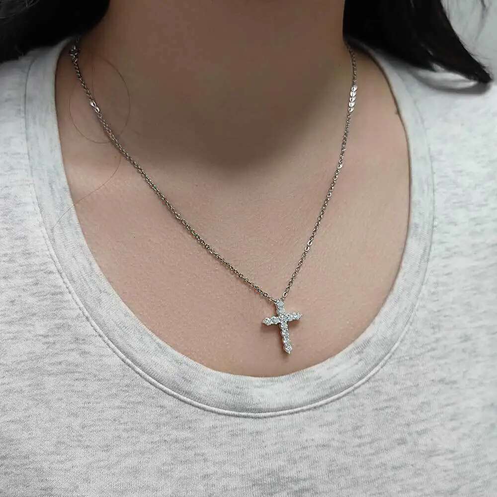 Full Moissanite Cross Pendant Necklace Stainless Steel O-Chain Plated 18k White Gold S925 Sterling Silver Necklace For Women