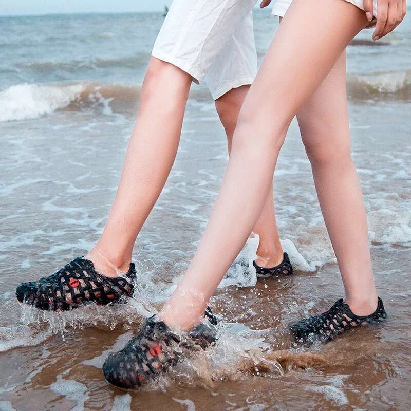 Summer Men hot Breathable Beach Sandals NEW Upstream Water Women's Quick-drying Hollow Slippers Aqua Shoes
