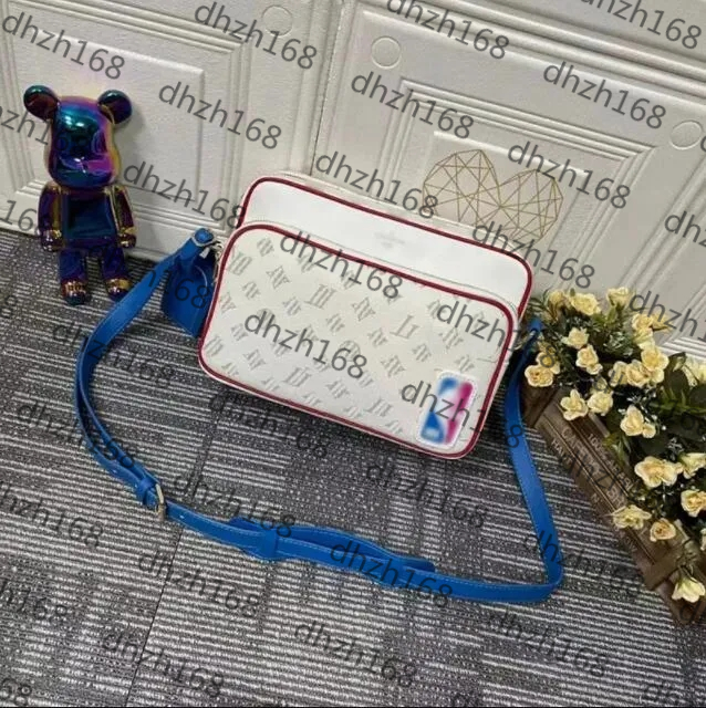 Fashion designer bag men women Luxury Quality Messenger Bag saccoche Outdoor weekender bag