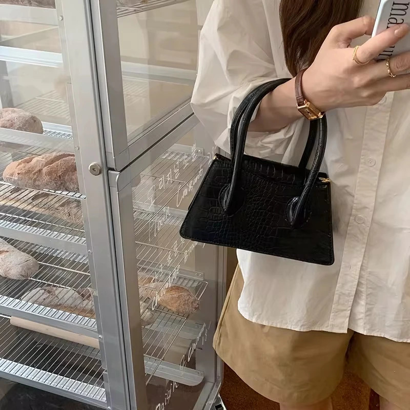 Fashion Pink Small Square Womens Clutch Wallet Handbag Simple Womens Messenger Bag Solid Color Womens Shoulder Cross Bag 250411