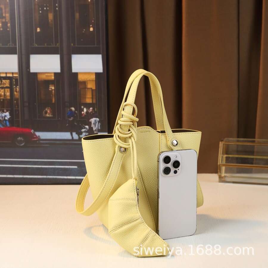 Fashion New In Spring And Summer 2025, Versatile Bucket Bag, Casual Commuting Handbag, Single Shoulder Crossbody Bag For Women