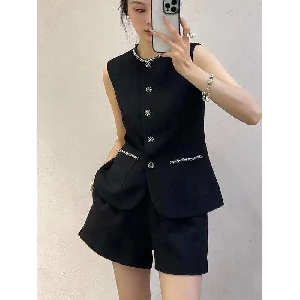 French Socialite Fashion Suit Summer New Chic Sleeveless Coat Slimming Vest Top Casual Shorts Black Two Piece Sets Women Outfits