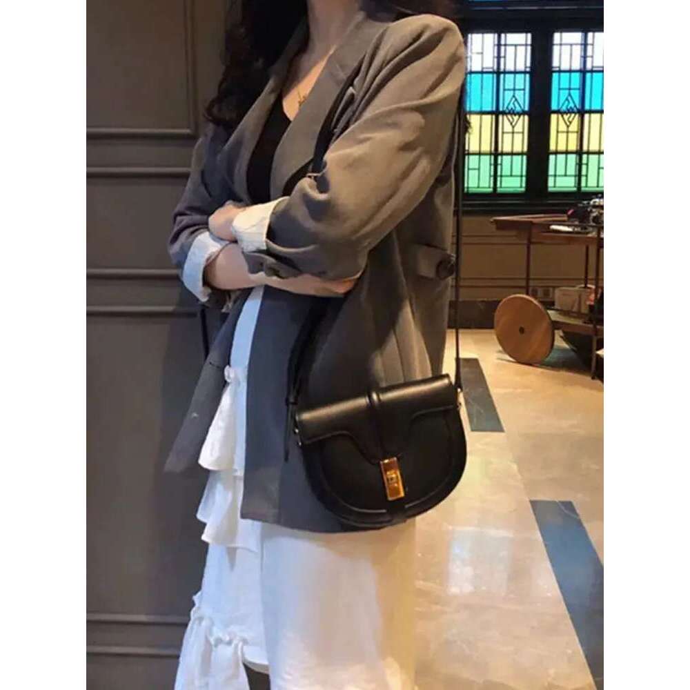 Women Single Shoulder Solid Color Cow Split Leather Vintage Handbag Hasp Saddle Bag Fashion Ladies Sg Crossbody Bags