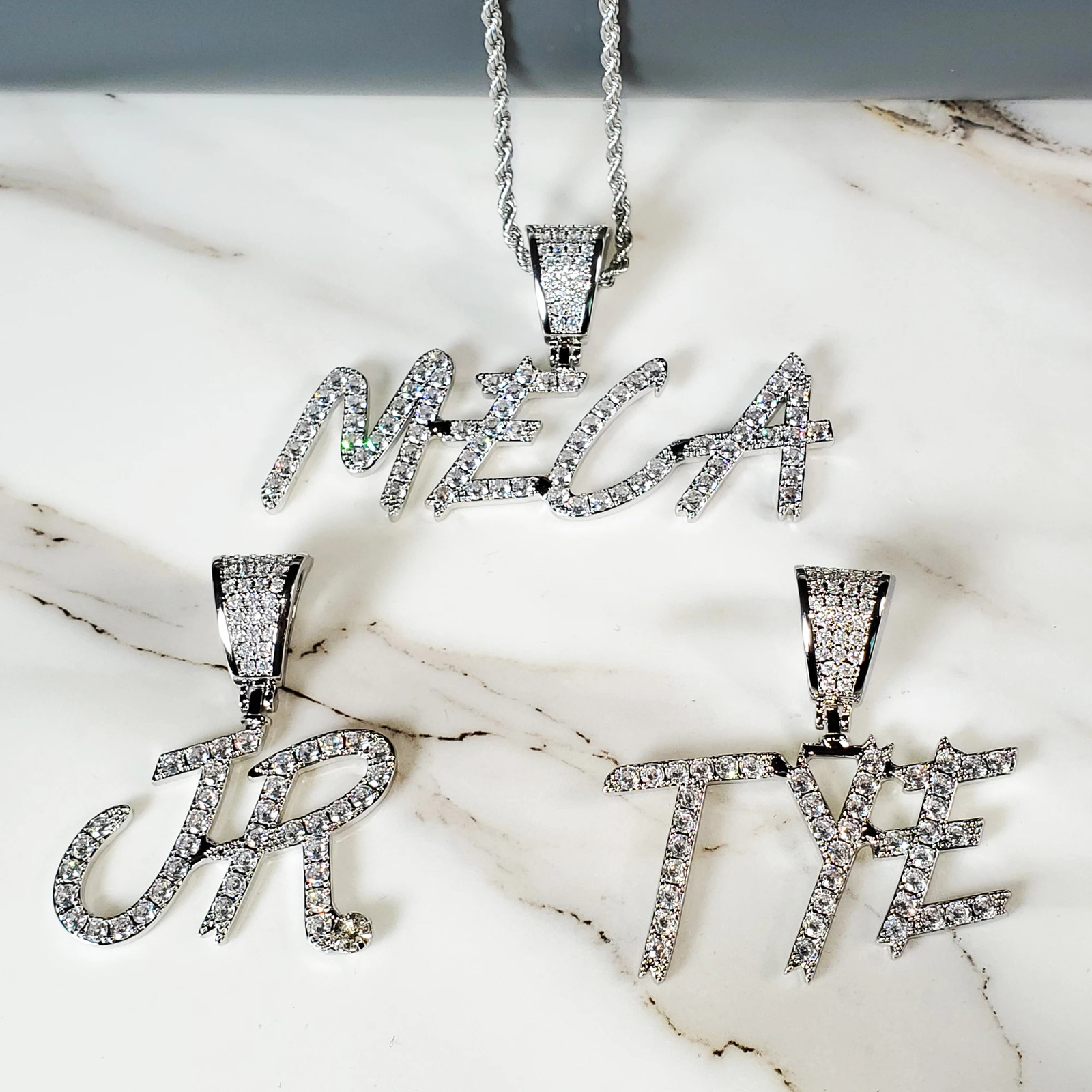 Bling Brush Letters Customized Name Pendent Necklaces Iced Out Cubic Zircon Stones Hip Hop Jewelry Birthday Gifts For Him 250414