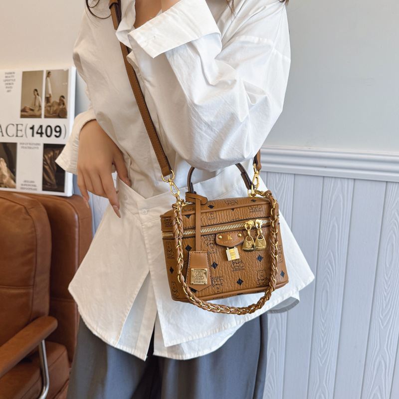 High-quality bucket clutch crossbody chain shoulder designer women's bag, luxury handbag, single-shoulder tote.