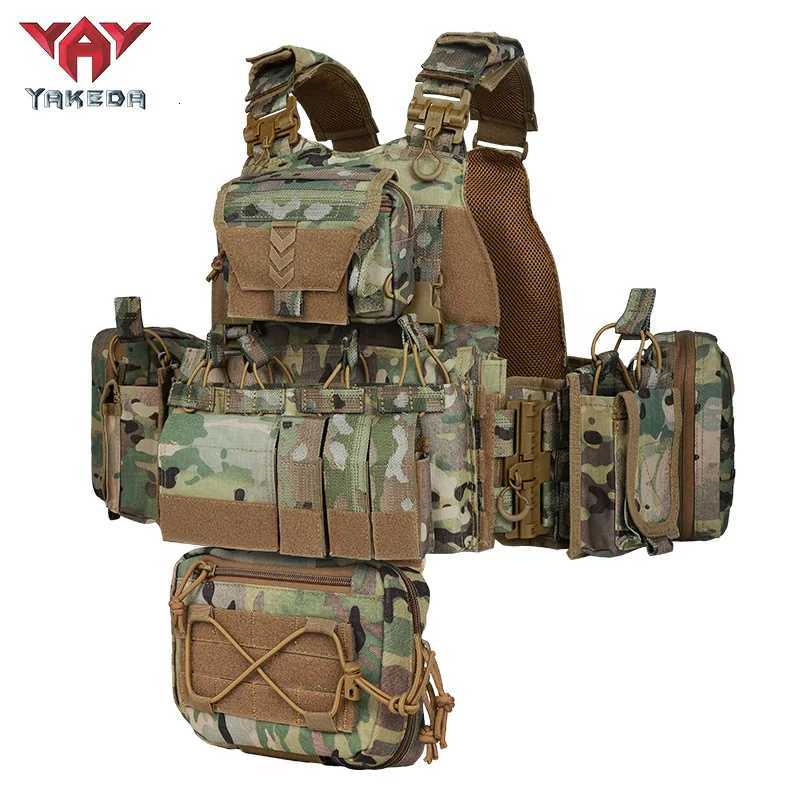 YAKEDA tactical vest is equipped with multiple accessory packs and an expandable Molle system that can be quickly disassembled.XJ251114