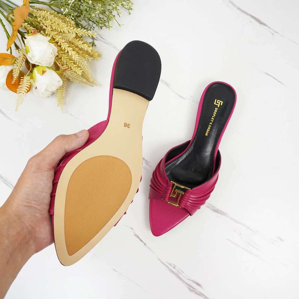 2024 Women's Summer New Pointed Fashion Non slip Leather Flat Bottom Outdoor Brand Slippers Large Size 34-44