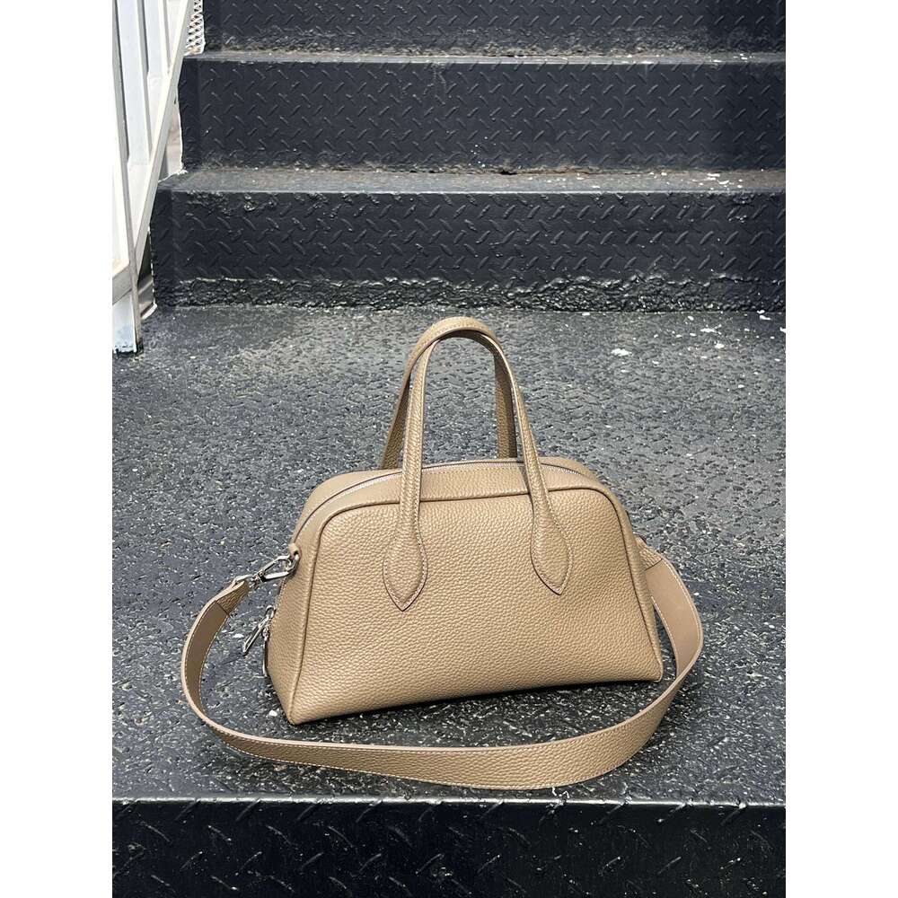 Mm Women's Bags Head Layer Cowhide Boston Bowling Tote Large Capacity Crossbody Shoulder Bag, High-End Leather Women's Bag