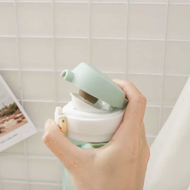 Personalized Water Bottles Portable Outdoor Sports Safety Plastic Drinking Milk Cup 520ML Birth Gifts Customized Leak-proofW251114