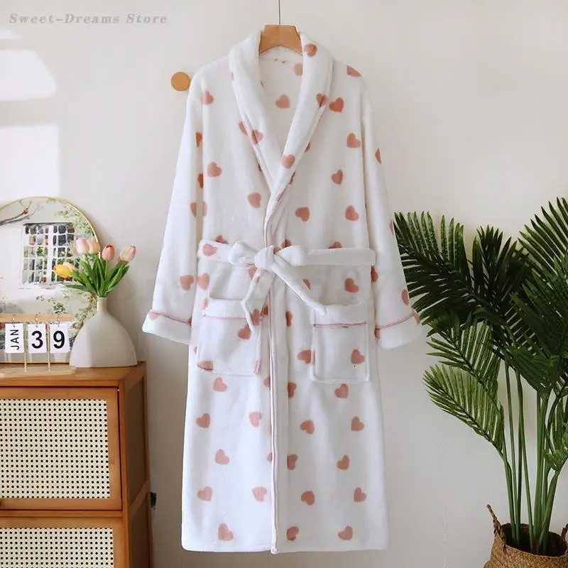 Autumn Winter Female Robe Thicken Flannel Bathrobe Kimono Sleepwear with Pocket Cute Print Sweet Heart Home Dress Lounge Wear C251115