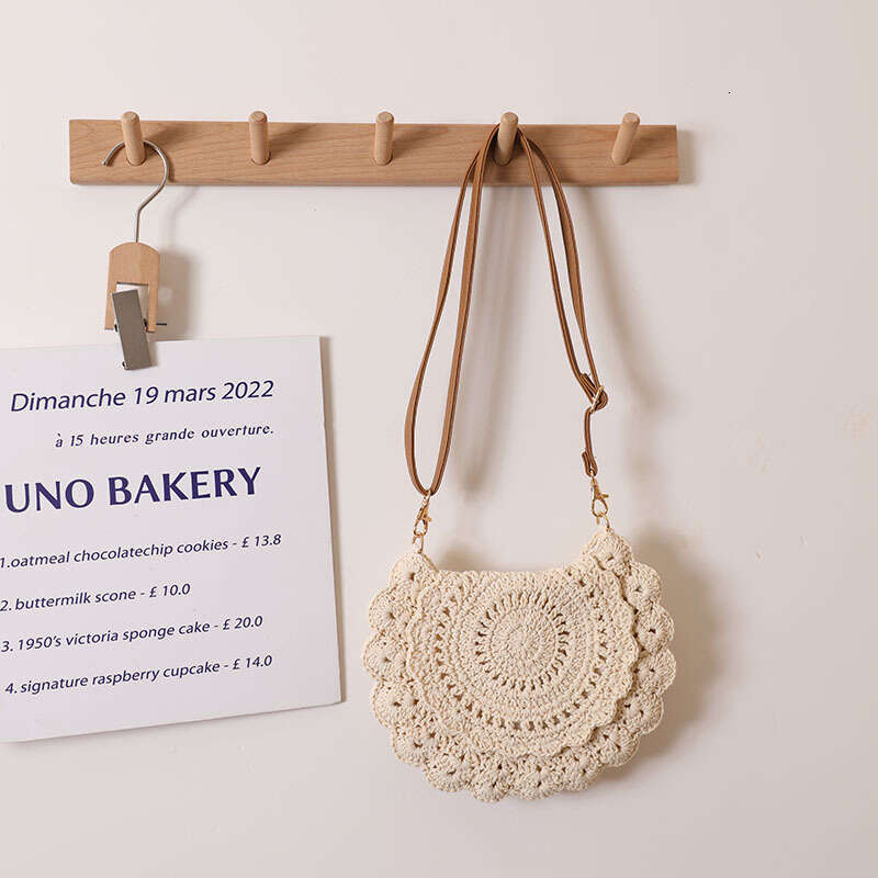 Handmade Beach Bag Lace Crossbody Cotton Thread Hollowed Out One Shoulder Grass Woven Vacation Style Beach Bag, Versatile Women's Bag Kq2