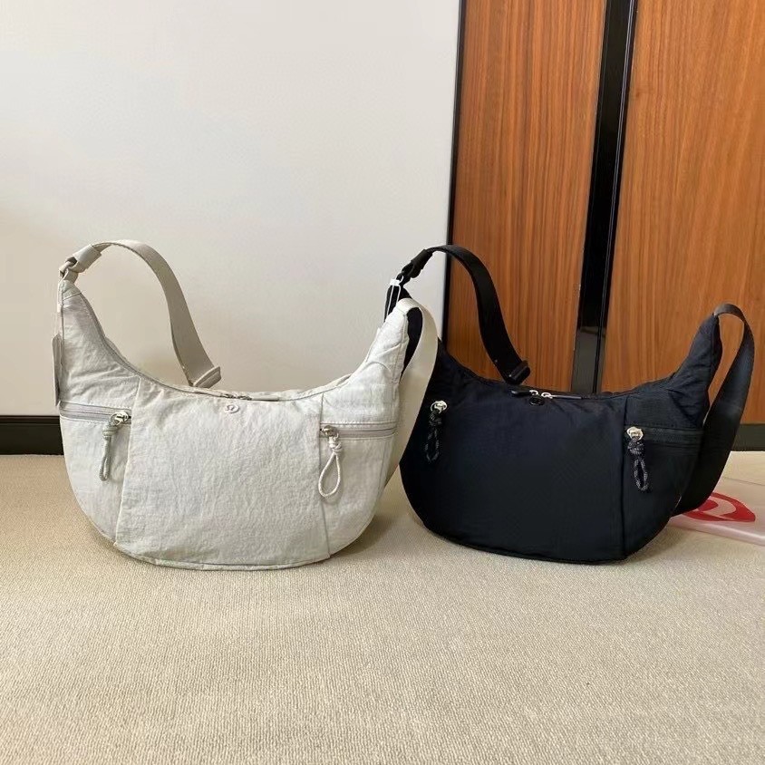 2025 Women's Korean-style lazy dumpg shoulder bag with a niche high-end feel Versatile for commuting and fiess
