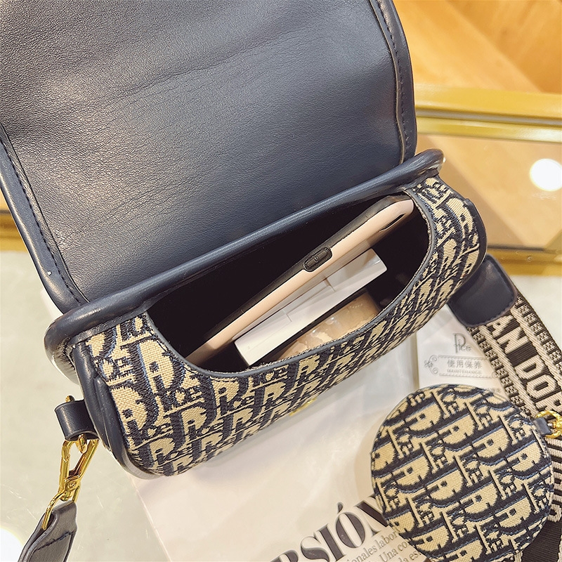 Designer bag free shipping 2025 new fashionable temperament saddle bag high-end printed shoulder crossbody bag for women