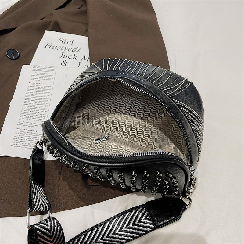 Woman Chest Fashion Tassel Leather Large Capacity Crossbody Sg Women Waist Bag Casual Rivet Design Travel Sac