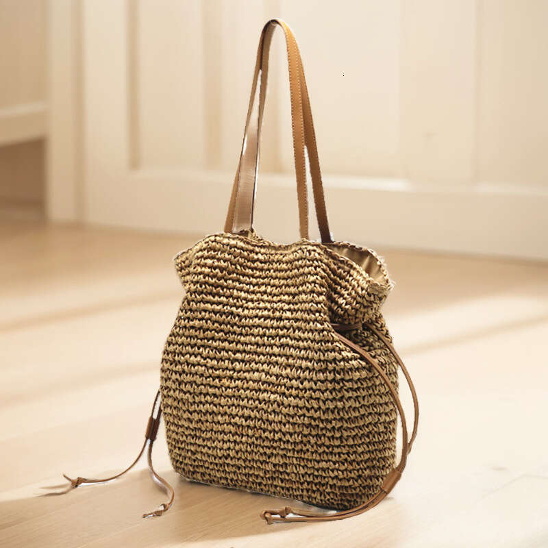 Handmade Beach Bag 2024 New Drawstring Hook Single Shoulder Crossbody Women's Bag, Large Capacity Straw Woven Bag Kq2