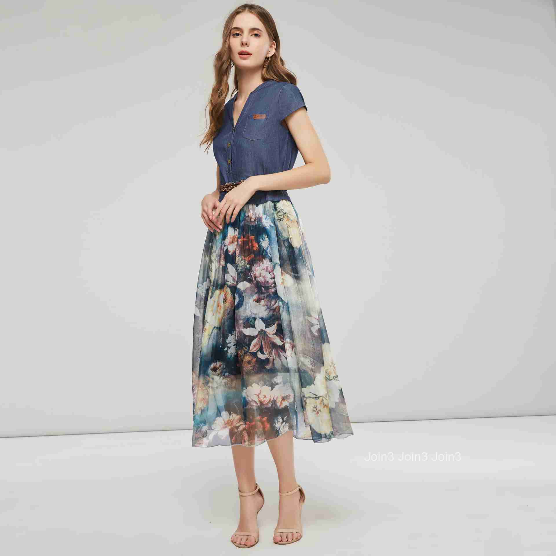 2025 Summer New Womens Dress Denim Print V-neck Slim Fit and Slimming Mid Length Skirt
