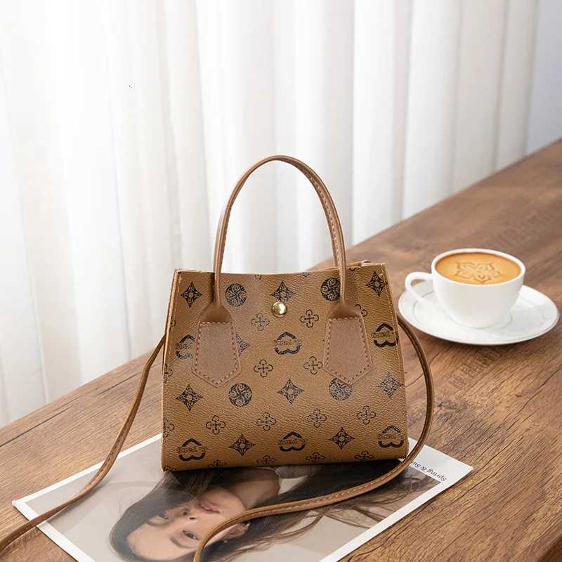 Urban Minimalist Retro Printed Shoulder Bag Mini Contrasting Bags Fashionable Large Capacity Diagonal Cross HandbagsW251115