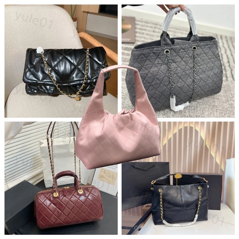 Designer Tote Bag Large Capacity Elegant Casual Handbag: Premium Fabric Fashionable Shoulder/Hand Carrying Style High Quality for Everyday Use