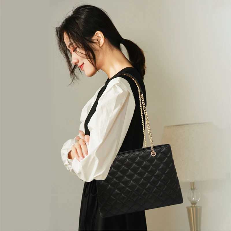 FOXER Women Fashion Quilted Shoulder Bag Female Classic Underarm Bag Vintage Lady Simple Tote Bags Chrismas GiftW251115