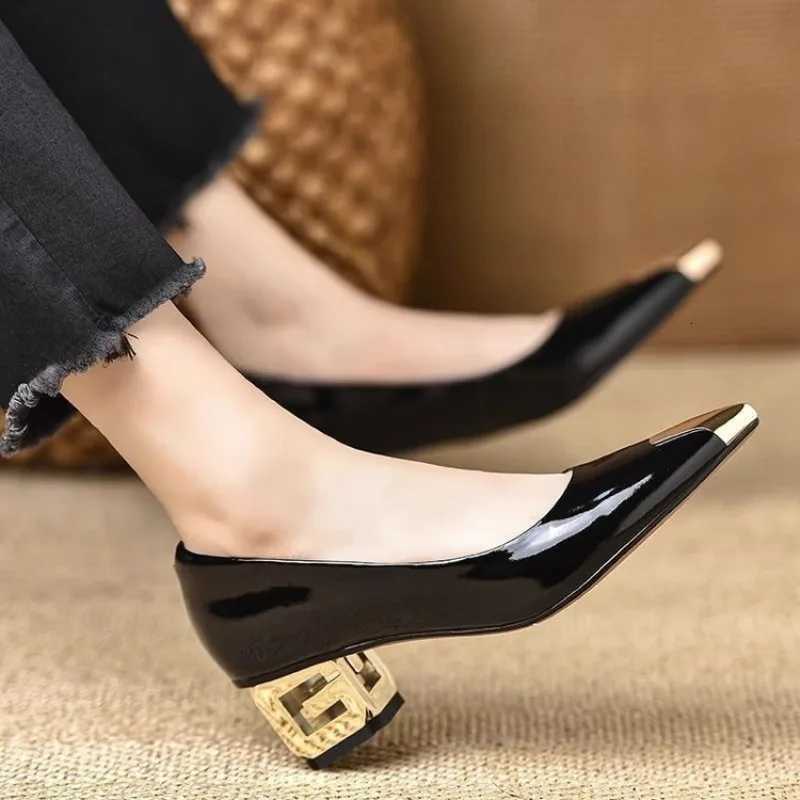 Designer Wen Shoes Pumps High H Shoes Wan Spring Summer Shoes for Wen French Patent Leather Metal Pointed Single Shoe Y251115