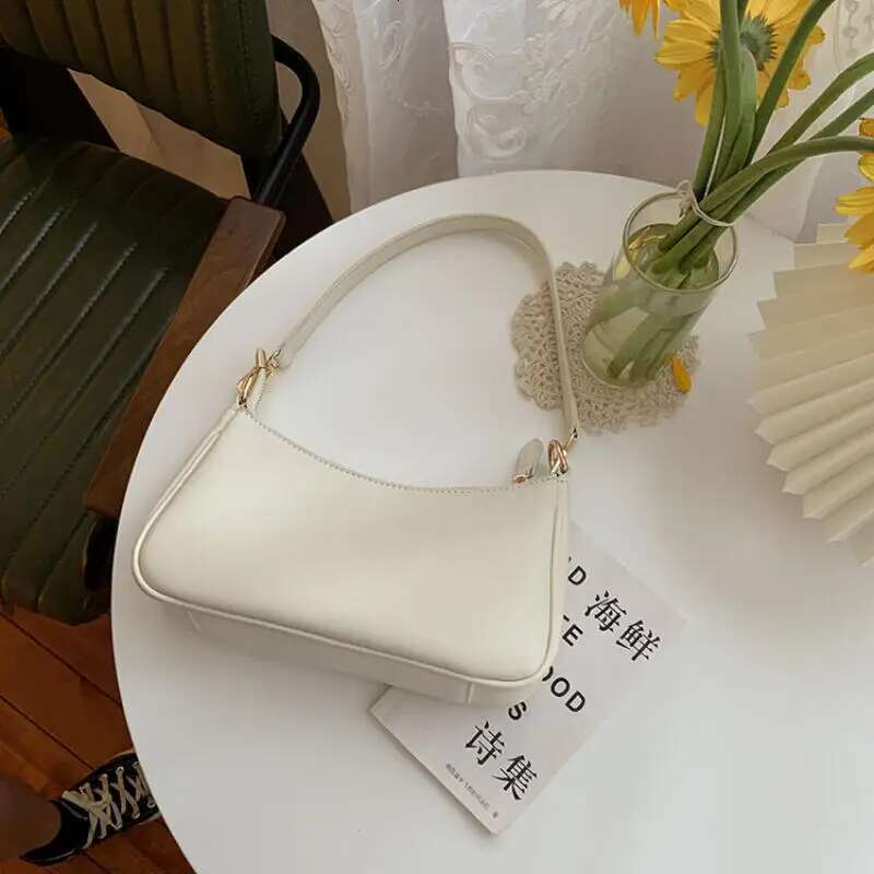 New Shoulder Small Square Women's White Advanced Sense Axillary Bag Retro Fashion Leisure Versatile Crossbody Bags