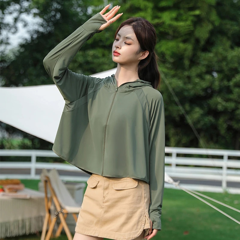 Outdoor Sun Protection Ice Silk Suscreen Clothing Hooded Brim UPF50 Womens Sun Protection Mountaineering Breathable Jackets 250415