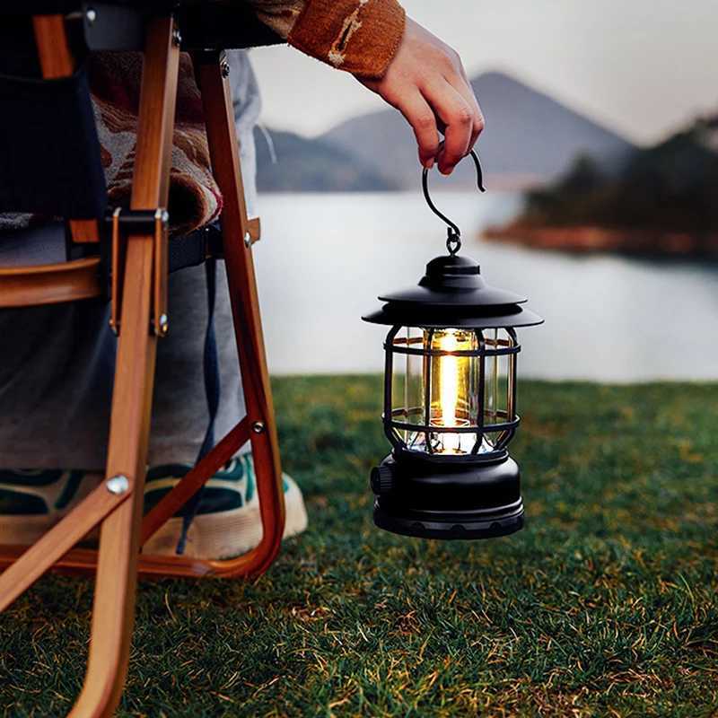 Portable Camping Lantern Outdoor Vintage Candle Handheld Atmosphere Light Tent Lights Tent Vintage Pendant Table Lamp for Outing M251115