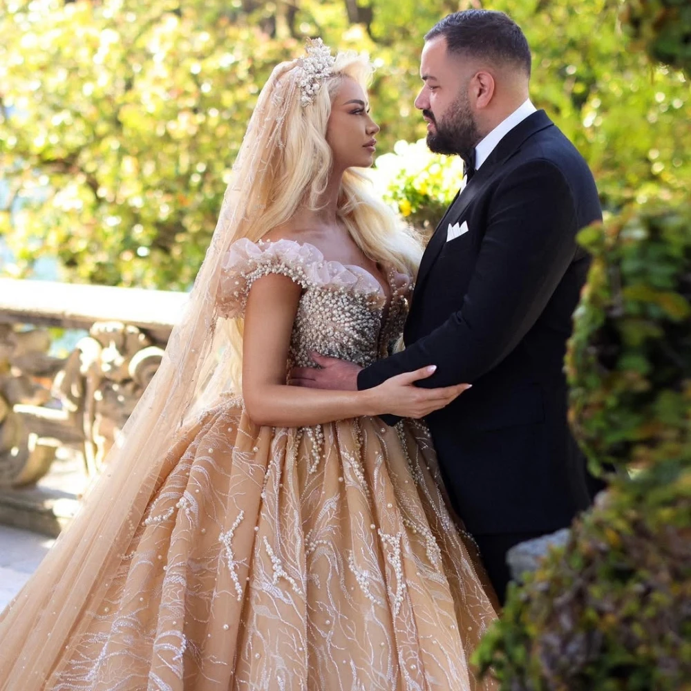 Illusion Ball Gown Wedding Dress Sweetheart Neck Off Shoulder Bridal Gowns Sequins Pearls Sweep Train Dresses Custom Made vestidos de novia