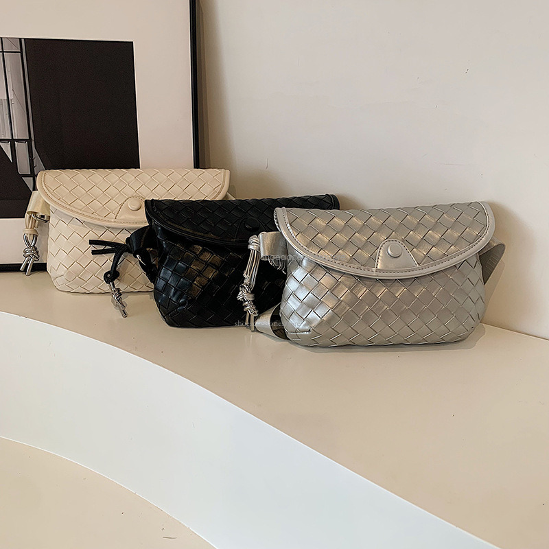 2025 Popular Designer Fashion Luxury Women's Bag Woven High-end Versatile Casual Popular Single Shoulder Crossbody Bag