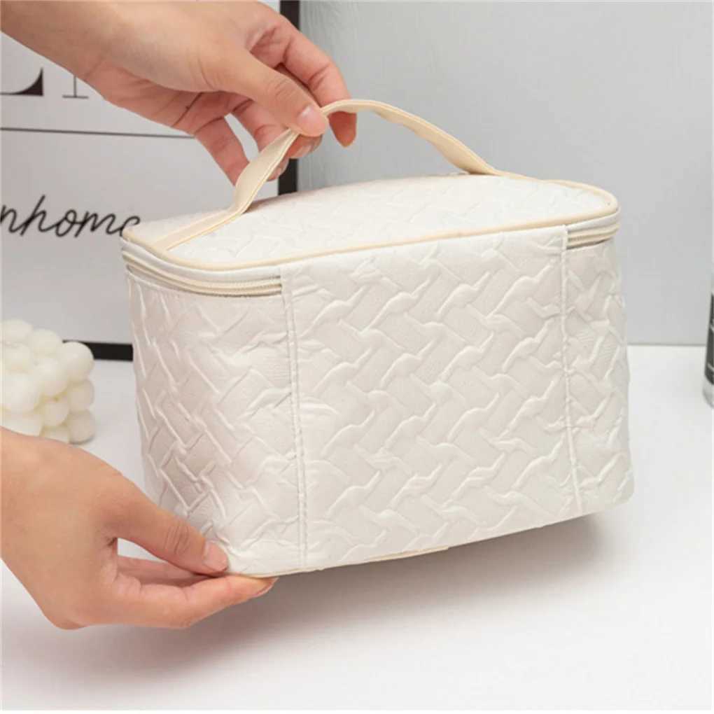 White high-quality large capacity portable travel makeup bag multifunctional makeup organizer dye resistant handheld square bagXJ250415