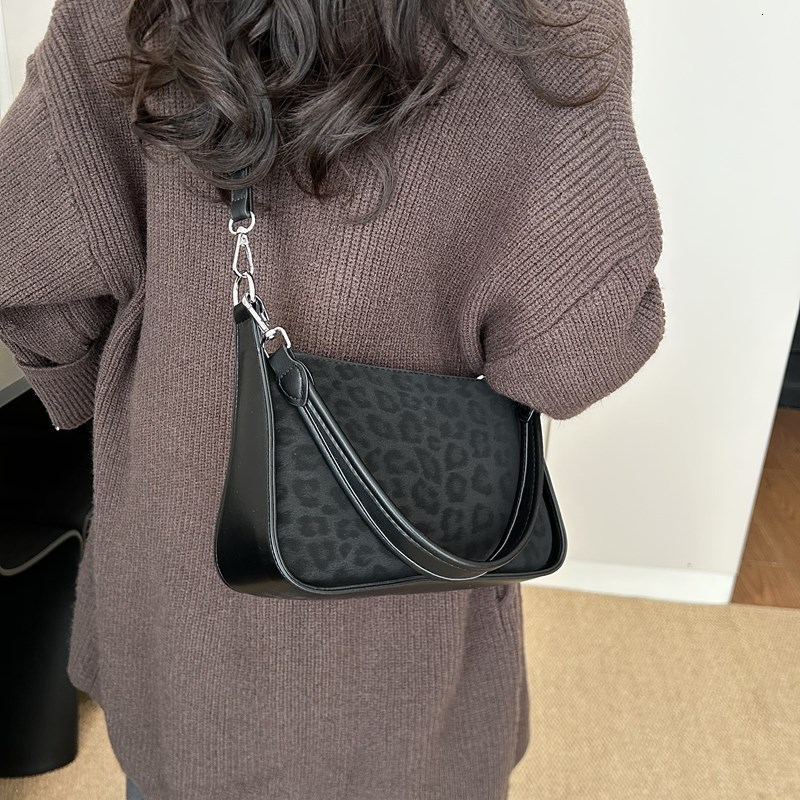Hot-Selling Underarm Bag for Women New Simple Leopard Print Shoulder Bag Korean Niche High-End Crossbody Small Square Bag