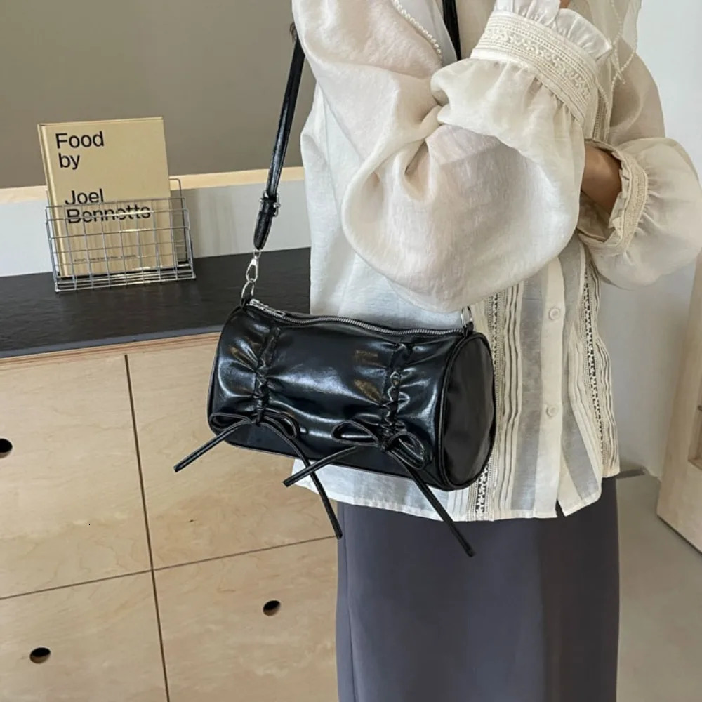 Home>Products>Fashion Butterfly Pillow Bag>Shoulder Bag>Leisure Messenger Bag>Leisure Messenger Bag 250410