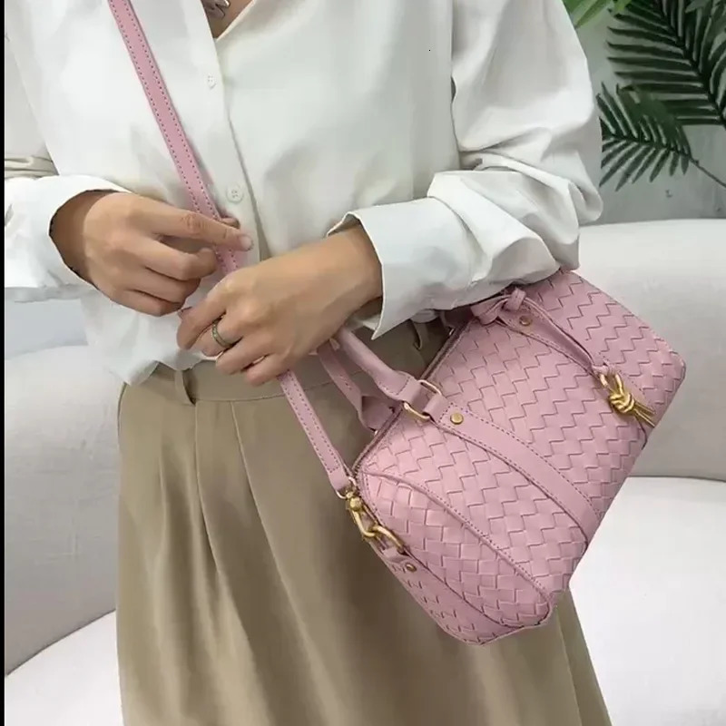 autumn and winter Argyllcow leather woven business commuting handbag cross body shoulder bag pillow bag 250410