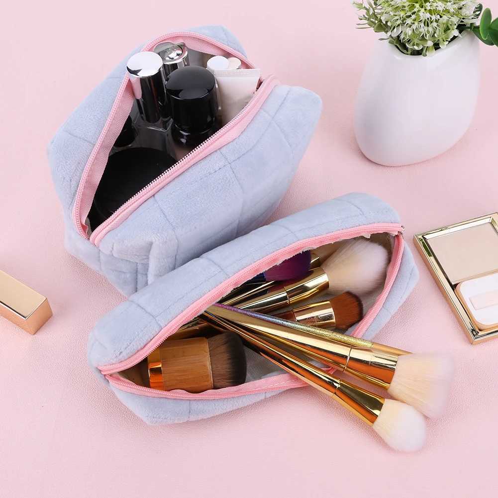 Plush makeup bag makeup bag large capacity with pencil case zipper makeup bagXJ250415