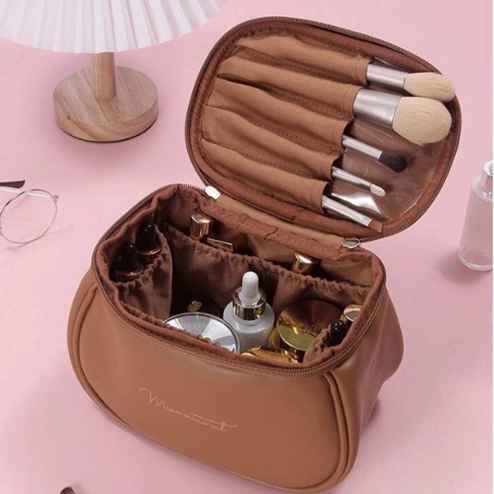 1 piece of PU leather storage bag with large capacity portable and waterproof suitable for travel storageXJ250415