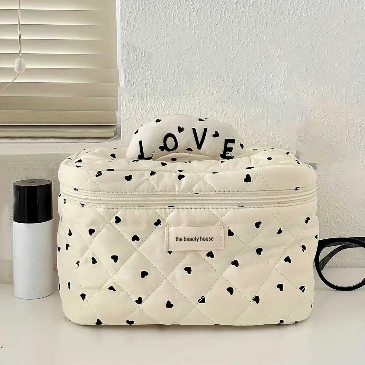 Love Mini Heart Print Soft Cotton Cosmetic Bags Korean Ins Storage Makeup Bag Womens Portable Travel Organizer Makeup BagXJ250415