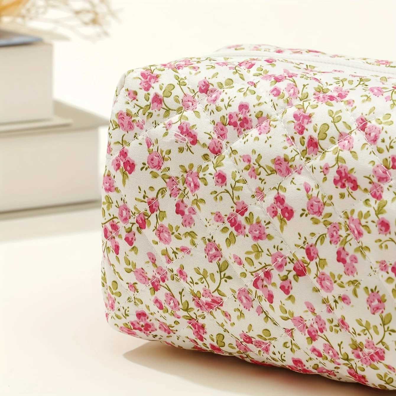 Matte makeup bag floral makeup bag fashionable and cute travel makeup bag organizer makeup brush storage bagXJ250415