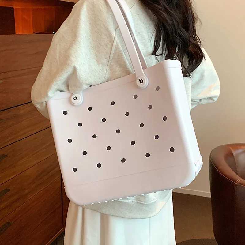 Waterproof rubber storage basket for womens handbags summer fashion womens shopping shoulder tote bag jelly Sac Croc bag W250415