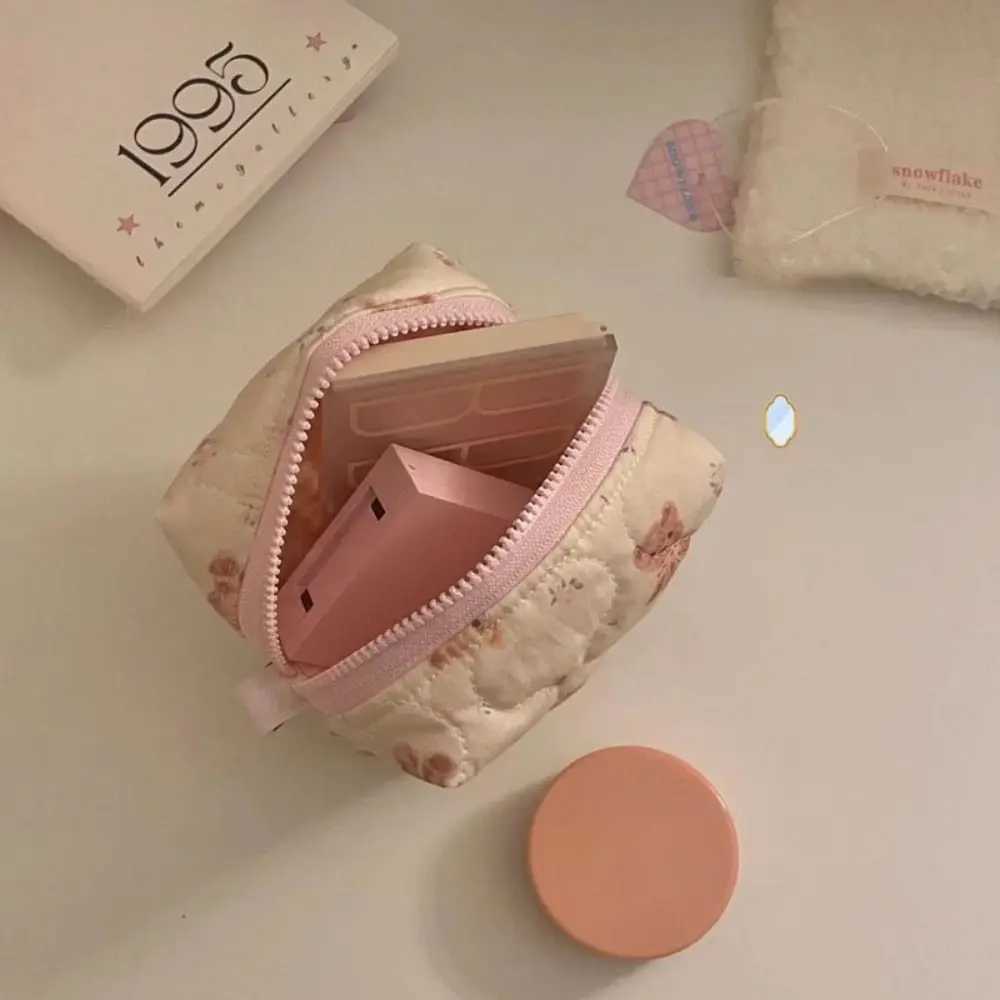 Kaii Carto Bear Makeup Bag Large Capacity Jewelry lipstick Storage Club Bag Travel Organizer Portable WbagXJ250415