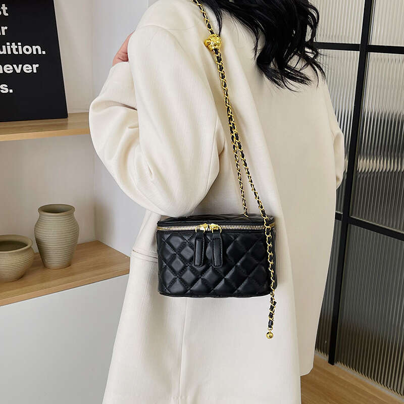 Spring and summer new niche box golden ball diamond grid chain small square bag, women's 2025 mini texture single shoulder crossbody bag