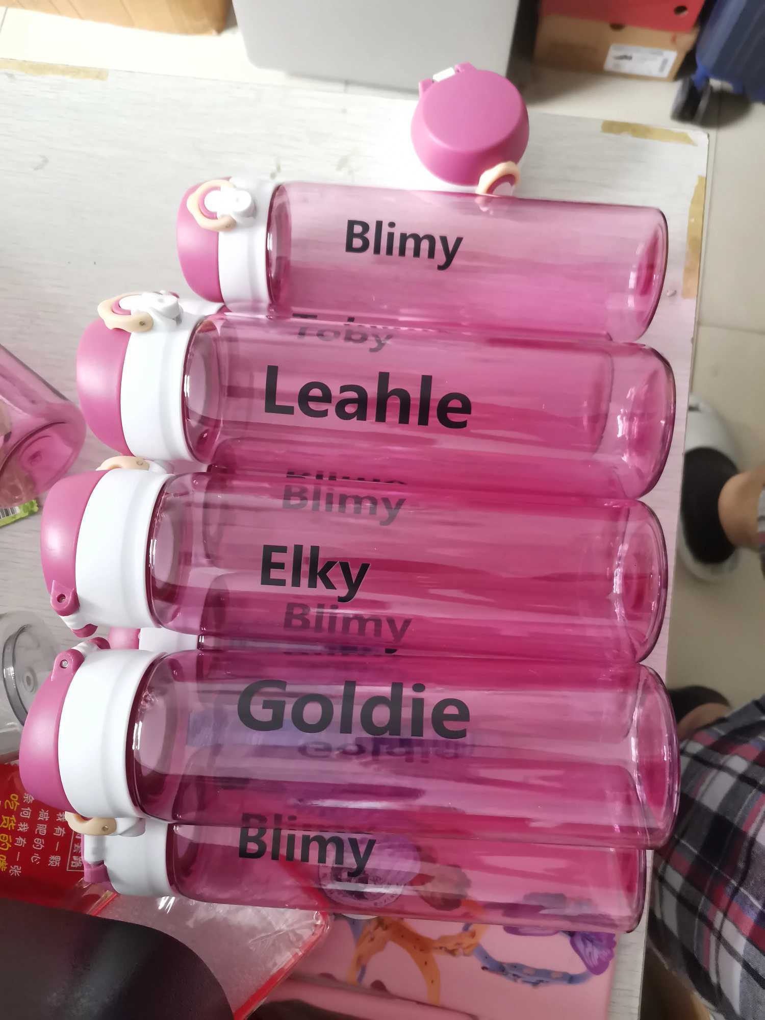 Personalized Water Bottles Portable Outdoor Sports Safety Plastic Drinking Milk Cup 520ML Birth Gifts Customized Leak-proofW251114