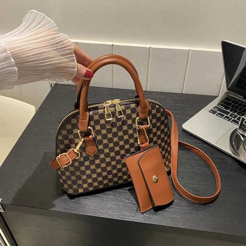 Luxury Shell Bag Fashion Womens Handbag Korean Style Shoulder Bag Plaid Print Crossbody Bag Shell Shape Wallet Card BagW251115