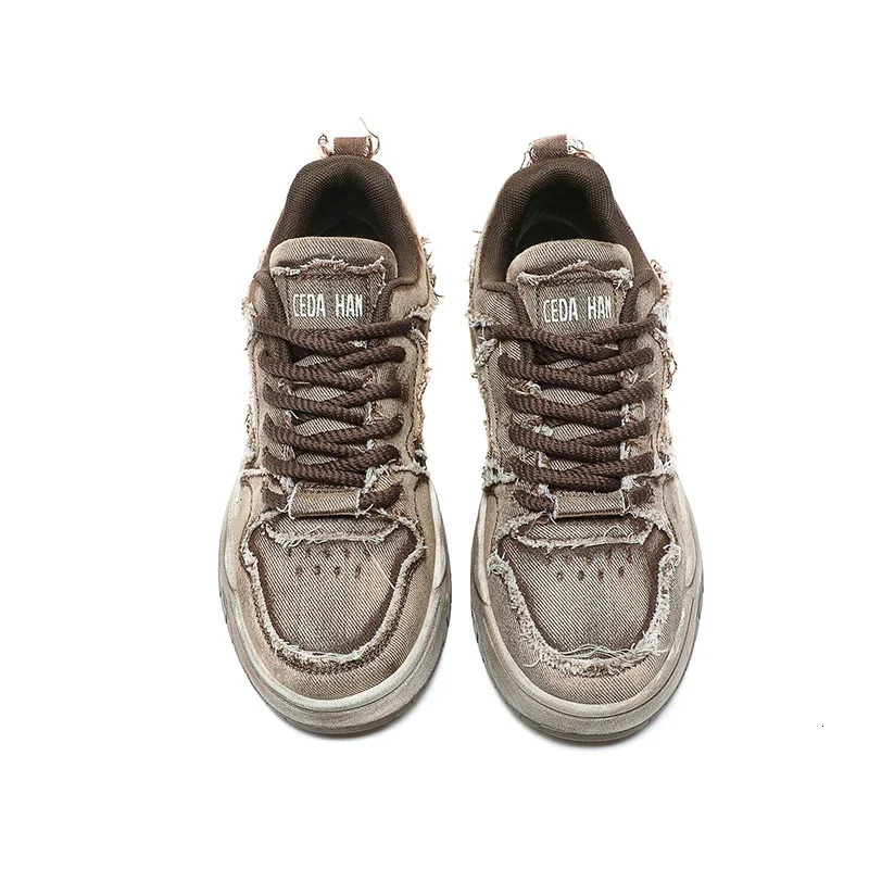 Mens Personalized Cowboy Retro Fashion Skateboarding Shoes Mens Sports Shoes Couple Outdoor Sports and Casual Shoes 250411