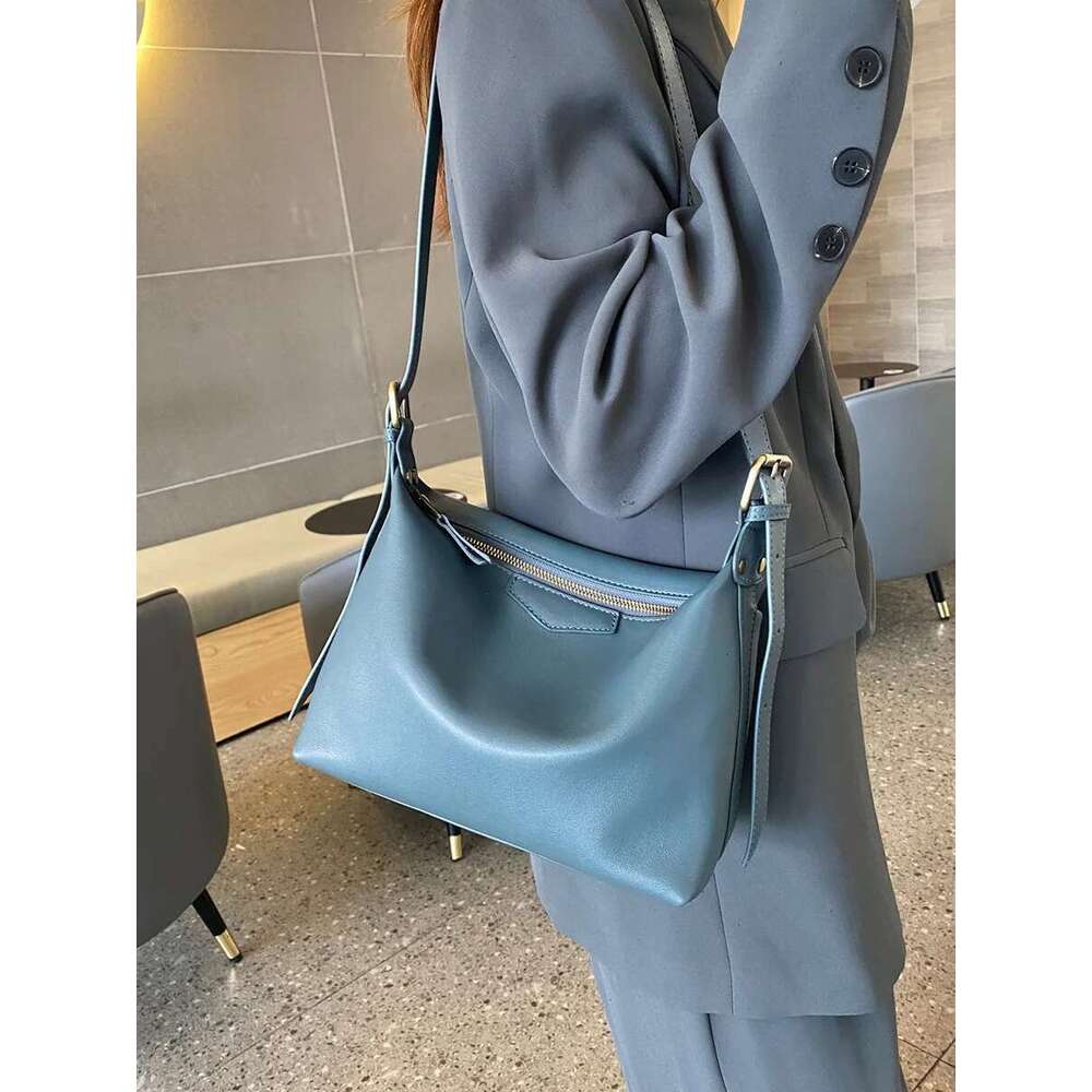 Women's Handbag, 2025 New Style, Made Of First-Layer Cowhide, Commuting And Versatile Crossbody Bag, A High-End Genuine Leathe