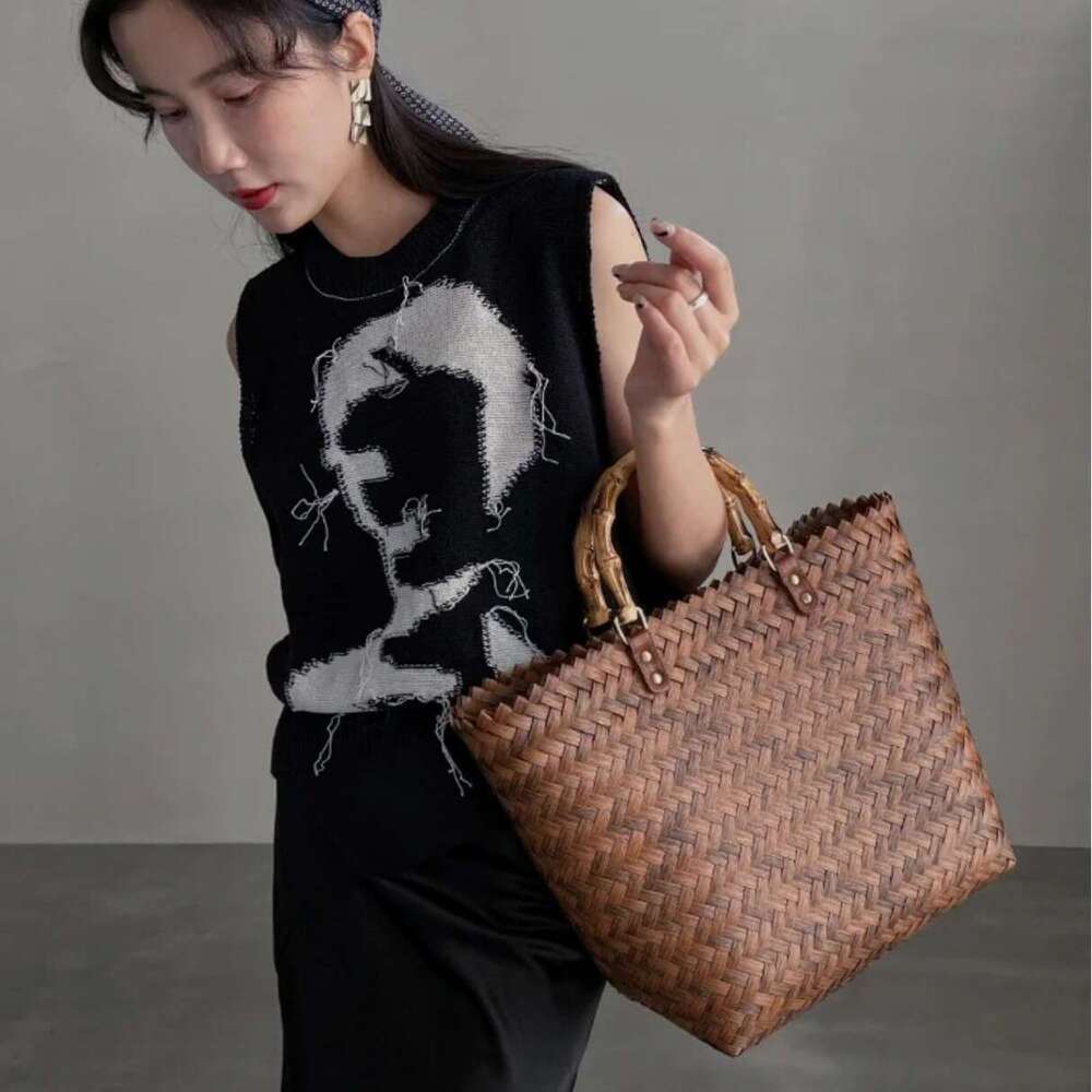 Handmade Beach Bag Handmade, Fashionable And Versatile Vegetable Basket, Bamboo Knot Hand-Held Straw Woven Tote Bag, Women's Companion Handbag, G