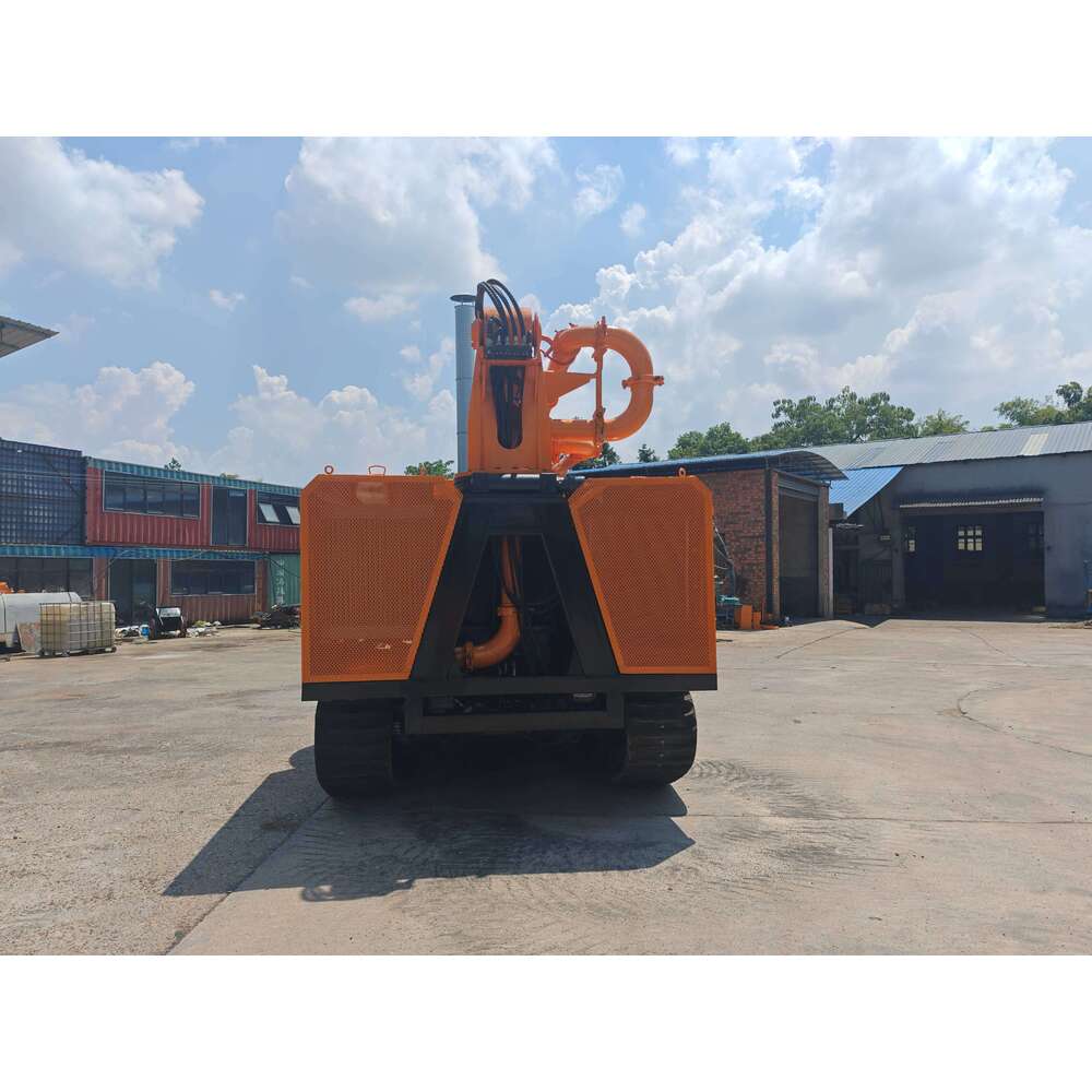Crawler-Style Concrete Mixing Pump for Heavy-Duty Construction Sites